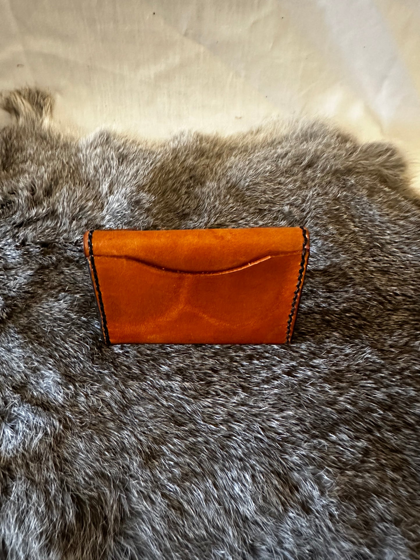 Bear’s 4 card minimalist wallet